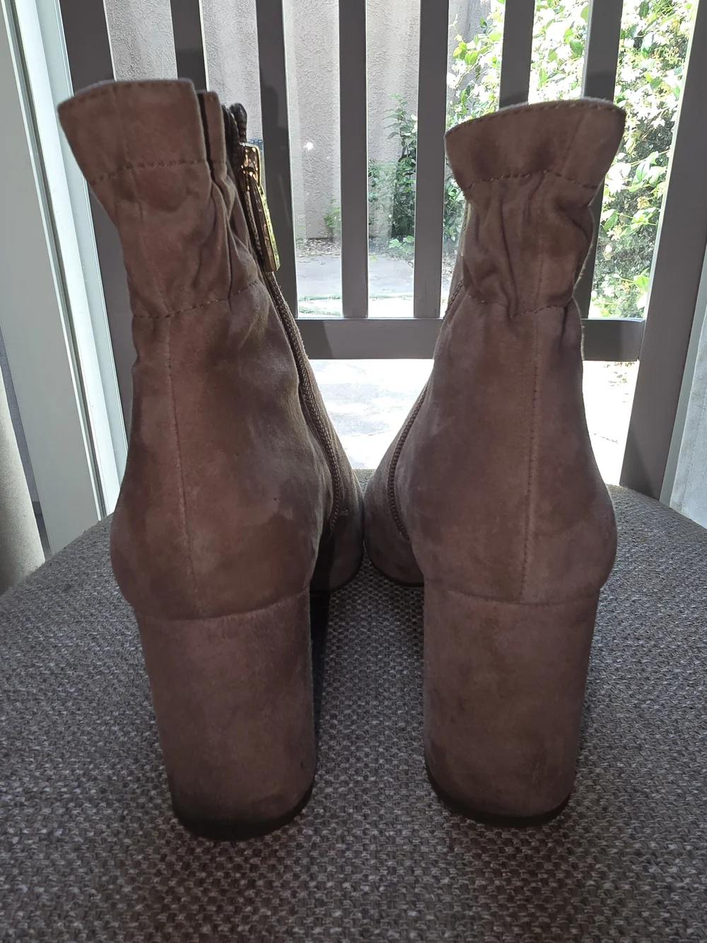 Louise et Cie Shayna Suede Block Heel Booties  Size 6/ 36.5